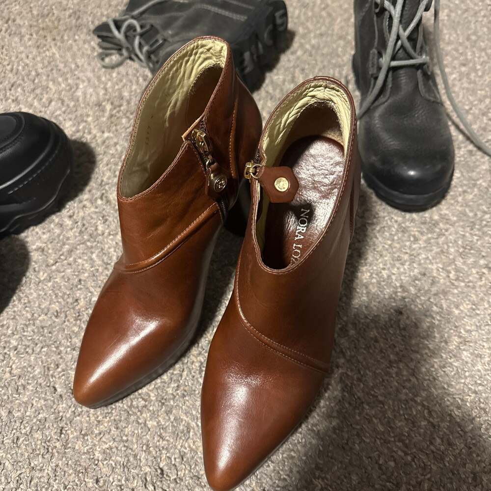Nora Lozza Brown Smooth Leather Pointed Toe Ankle Booties